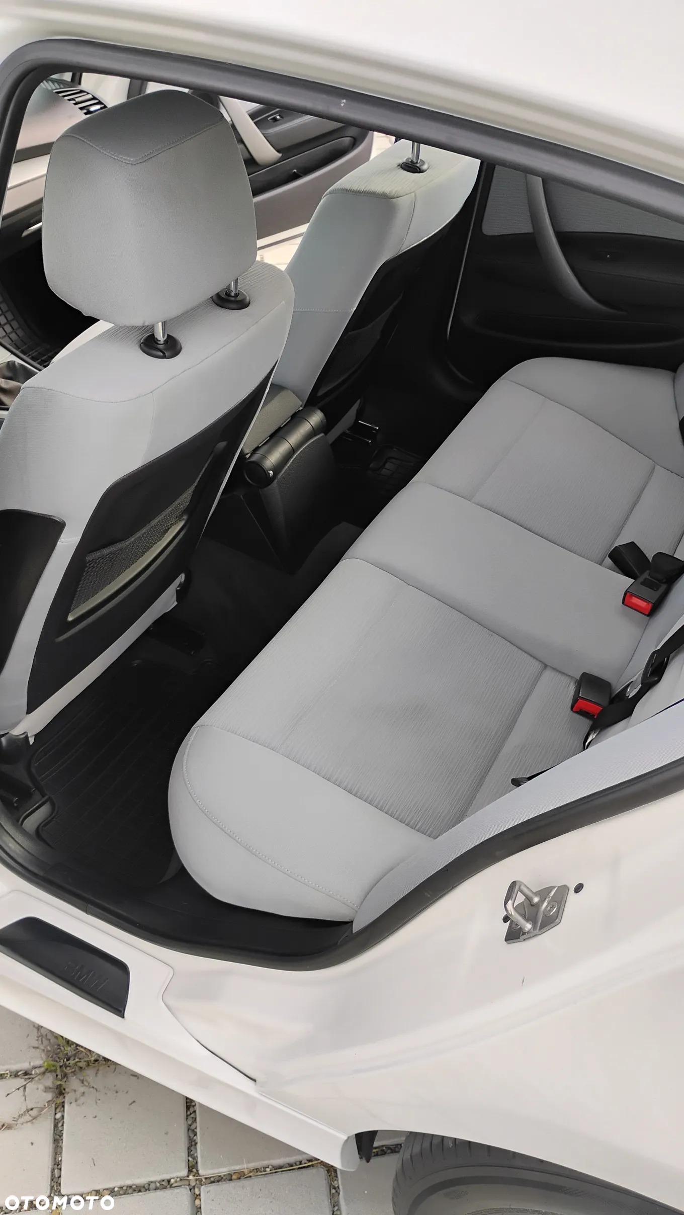 BMW Seria 1 116i - 11