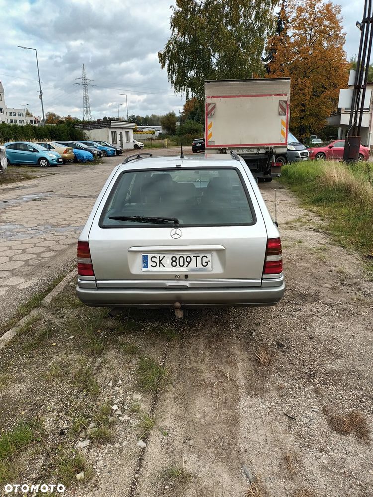 Mercedes-Benz Klasa E 300 T Diesel - 8