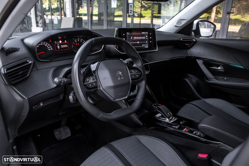 Peugeot 2008 1.2 PureTech Allure EAT8 - 23