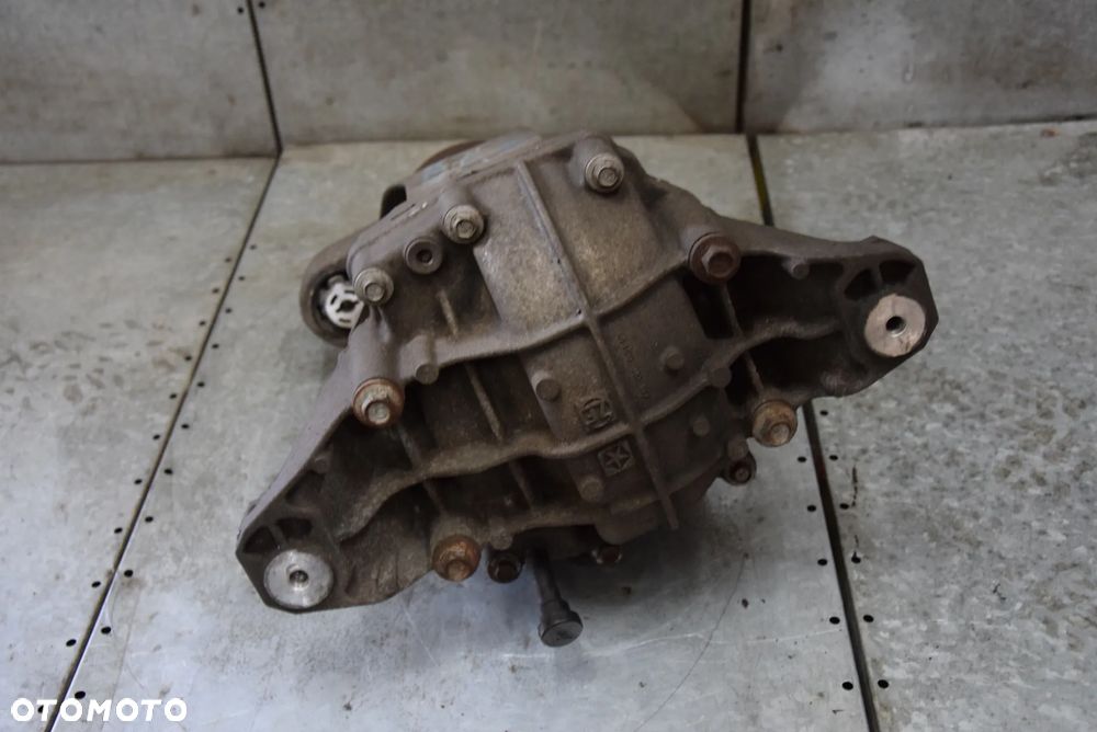 JEEP GRAND CHEROKEE WK2 3.0 CRD MOST TYŁ 3.45 - 3