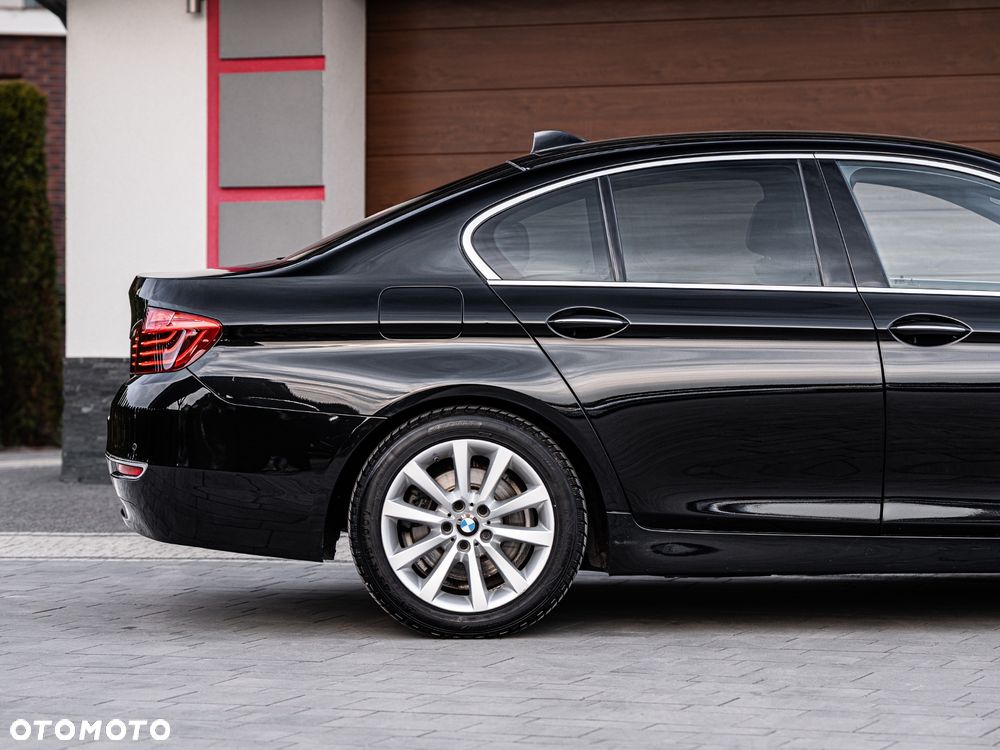 BMW Seria 5 520d xDrive Sport Line - 7