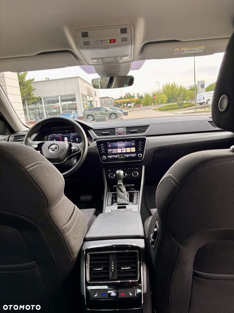 Skoda Superb 2.0 TDI SCR Style DSG - 8