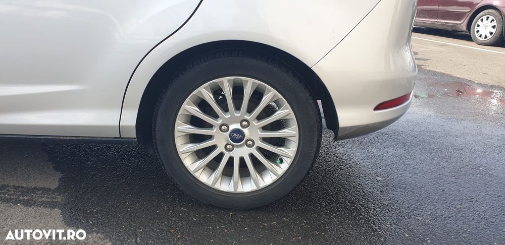 Ford B-Max - 9