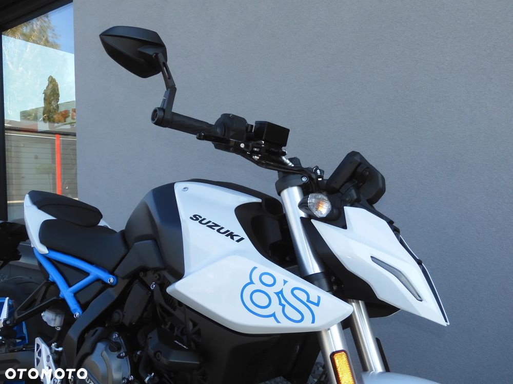 Suzuki GSX - 4