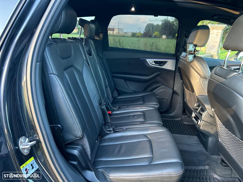Audi Q7 - 10