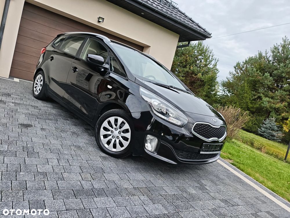 Kia Carens 1.6 GDI L - 1
