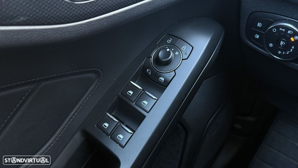 Ford Focus 1.0 EcoBoost MHEV ST-Line - 21