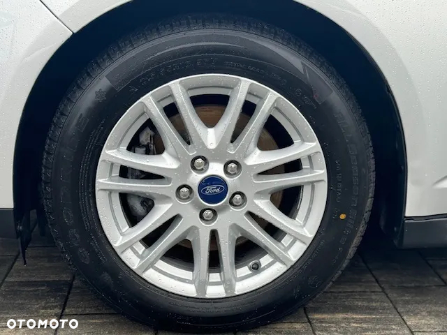 Ford Grand C-MAX - 35