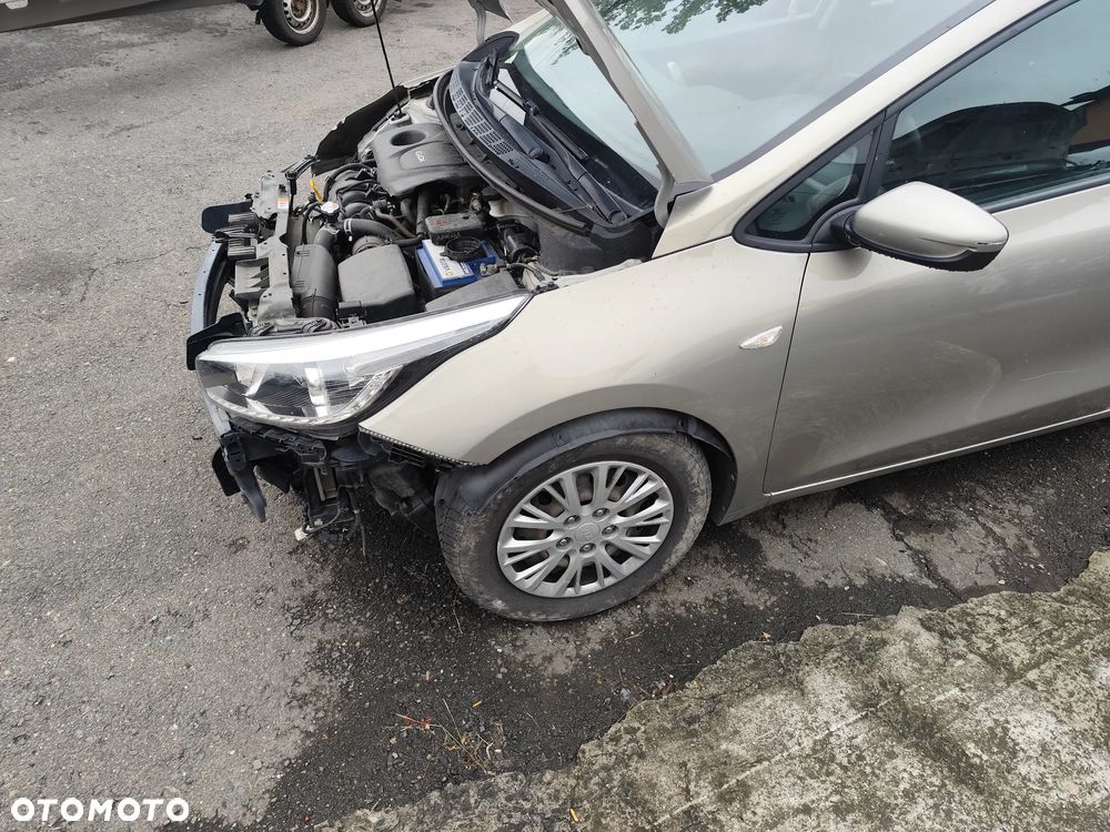 Kia Ceed 1.6 GDI M - 12
