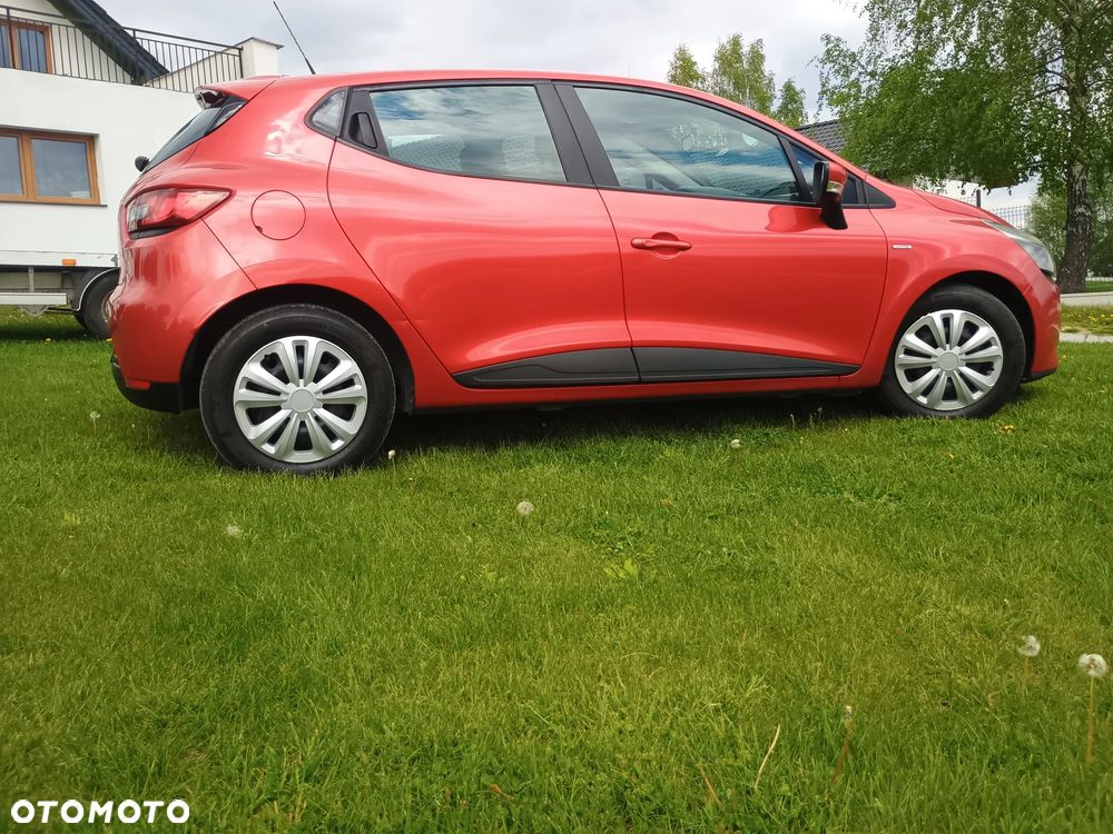 Renault Clio 1.2 16V 75 LIMITED - 18