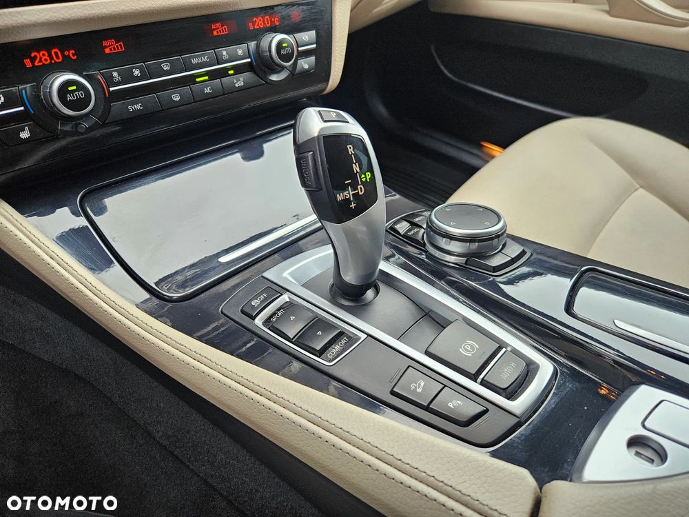 BMW Seria 5 520d xDrive Luxury Line - 21