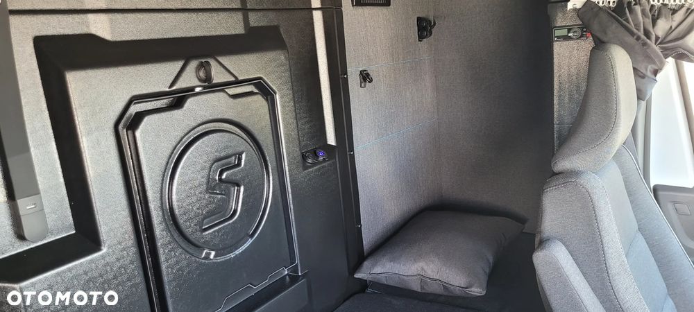 Renault MASTER TYŁ SPANIE 8P+WINDA - 12