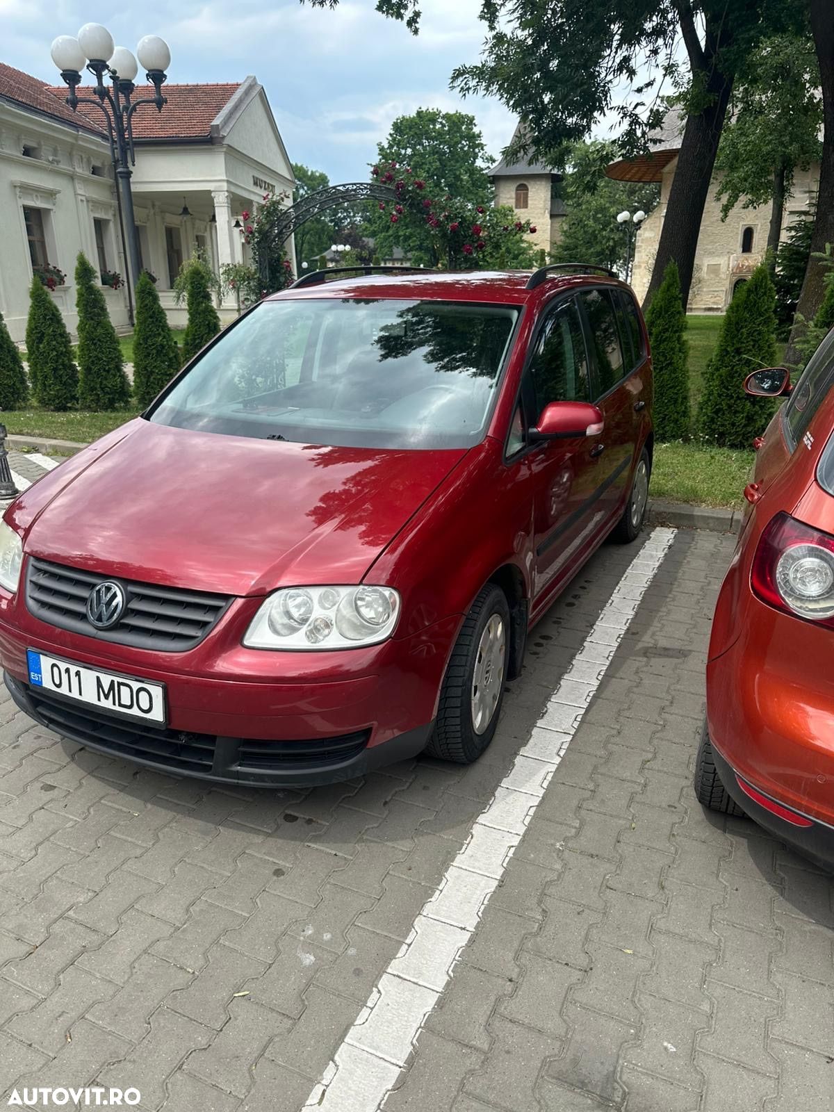 Volkswagen Touran 1.9TDI Basis - 1