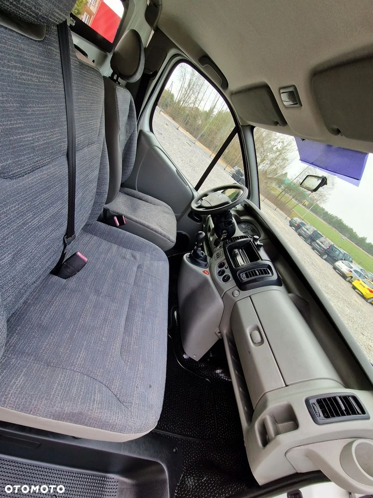 Renault Trafic - 19