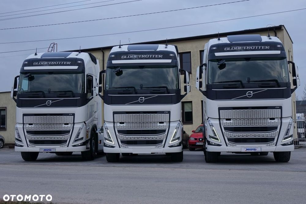 Volvo FH 500 GLOBETROTTER XL / I-SAVE / STANDARD / AUTOMAT / EURO 6 / KLIMATYZACJA POSTOJOWA / LODÓWKA / LED / NAVI / 2 ZBIORNIKI - 39