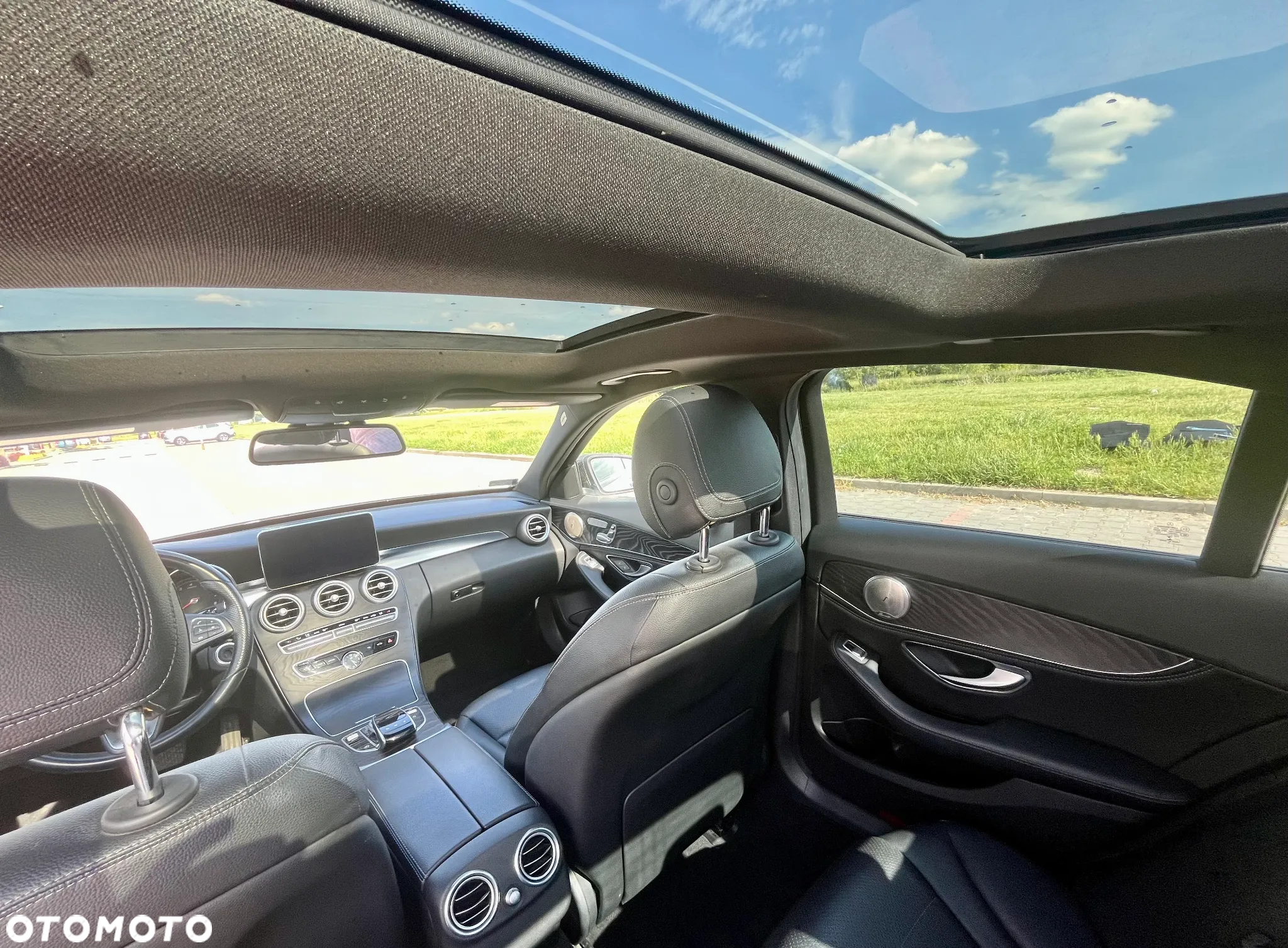 Mercedes-Benz Klasa C 300 7G-TRONIC - 23
