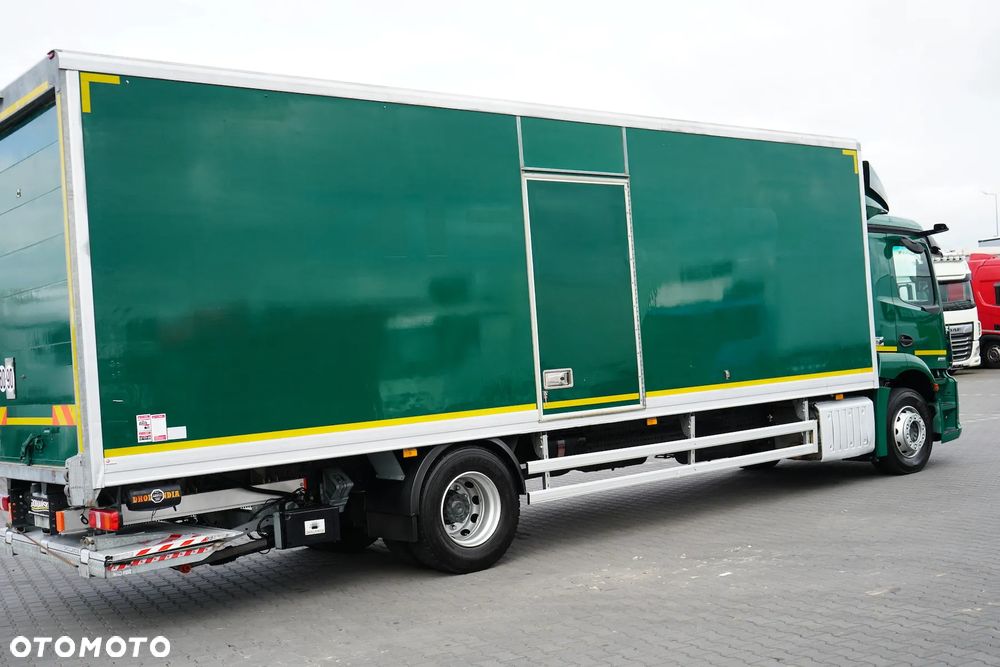 Mercedes-Benz ACTROS / 1833 / E 6 / MP 5 / KONTENER + WINDA / 21 PALET / DŁ. 8,6 M / ŁAD. 7 816 KG - 34