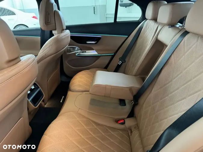 Mercedes-Benz Klasa E 400 d 4Matic 9G-TRONIC AMG Line - 7
