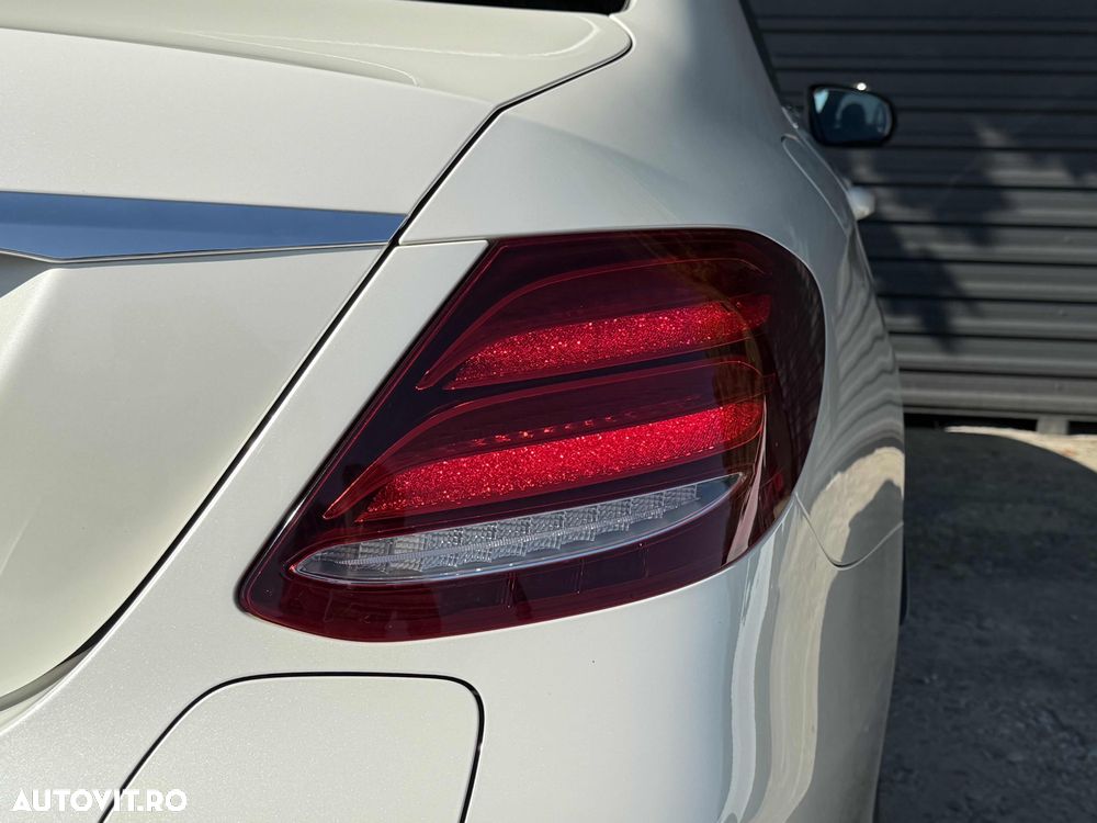 Mercedes-Benz E 350e 9G-TRONIC AMG Line - 32