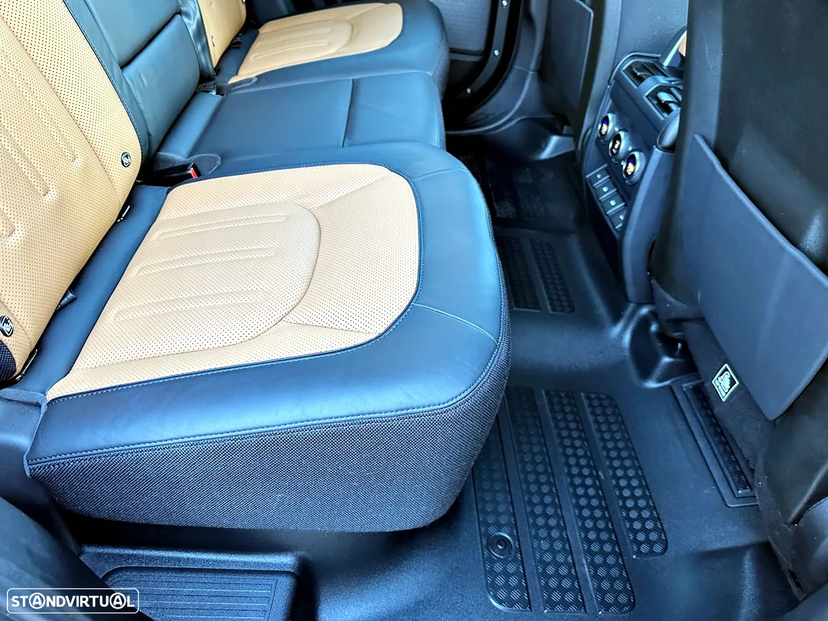 Land Rover Defender 110 P400 X - 29
