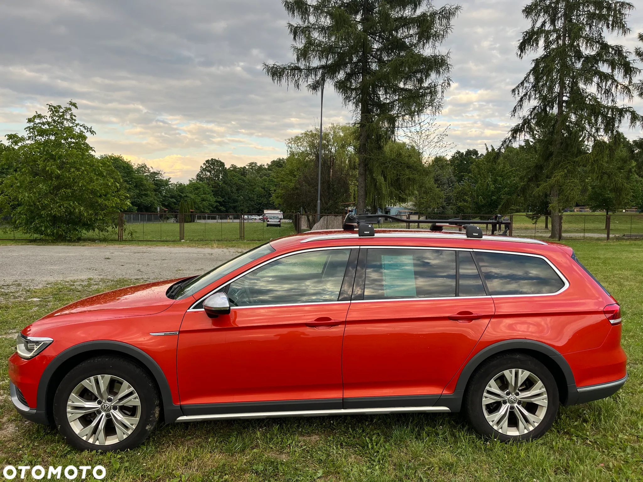 Volkswagen Passat - 4