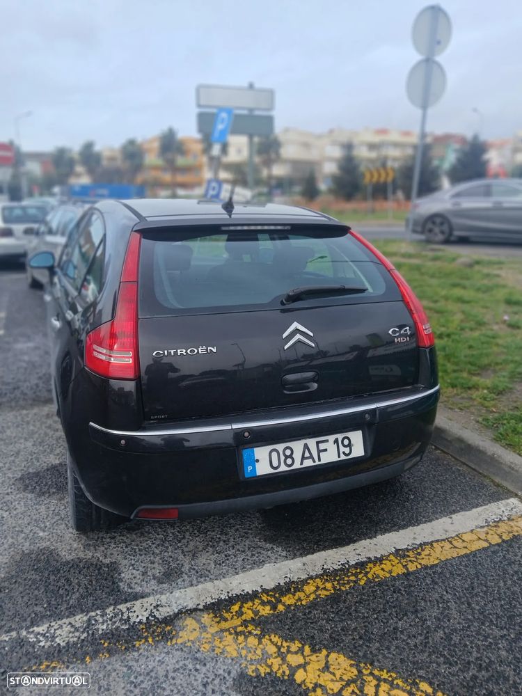 Citroën C4 1.6 HDi 110 Exclusive - 4