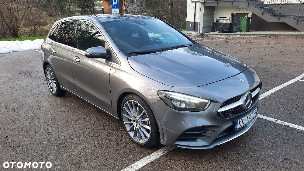 Mercedes-Benz Klasa B 200 d 4-Matic AMG Line 8G-DCT - 3