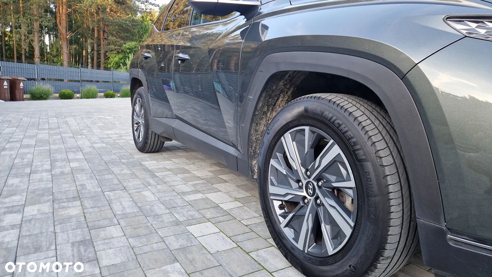 Hyundai Tucson 1.6 T-GDi HEV Executive 2WD - 17