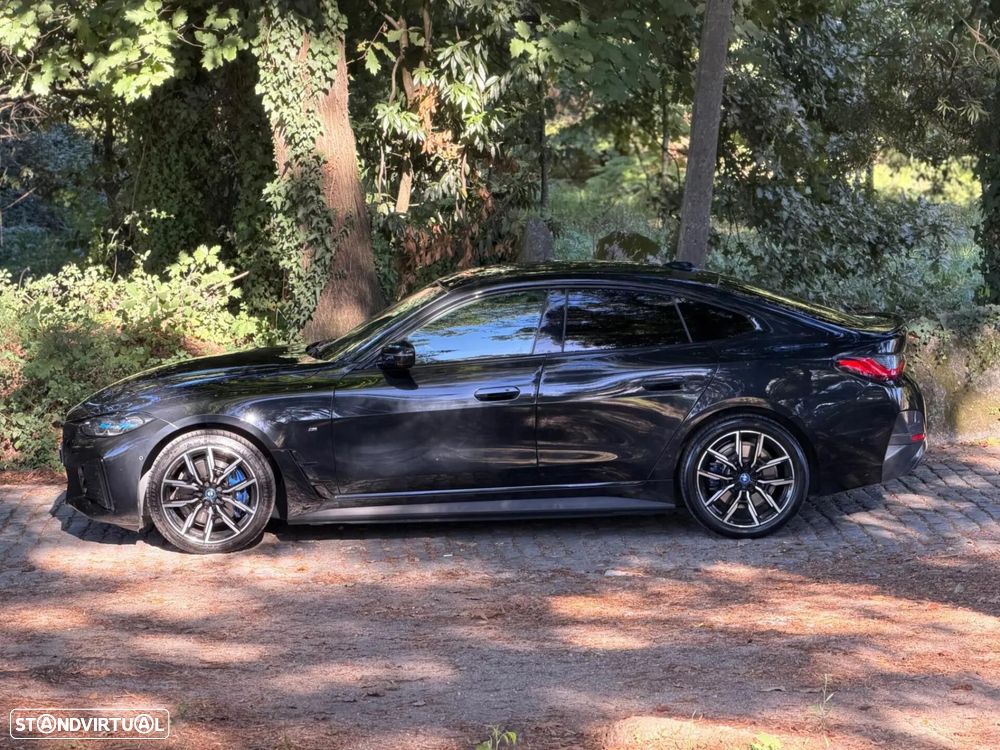BMW i4 eDrive40 Desportiva M - 10