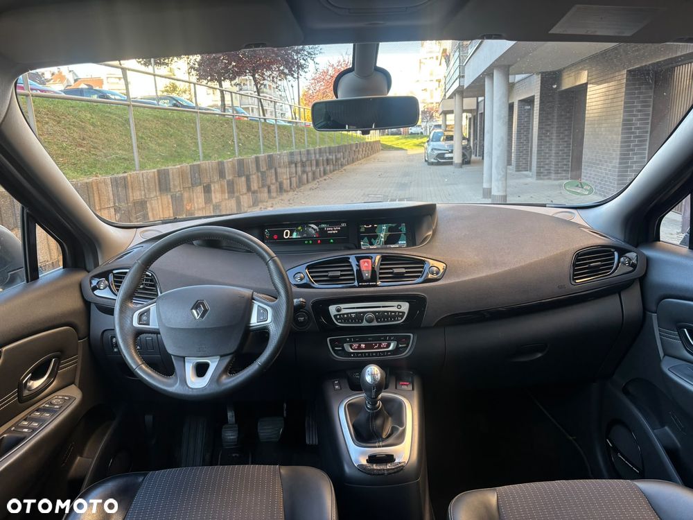 Renault Grand Scenic dCi 130 FAP Bose Edition - 10