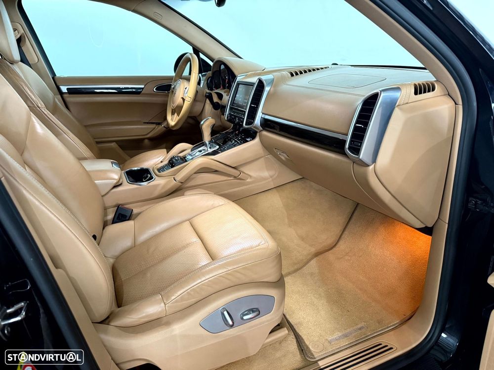Porsche Cayenne Tiptronic - 40