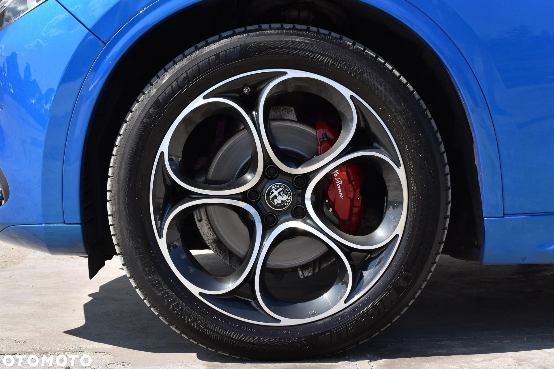 Alfa Romeo Stelvio - 8