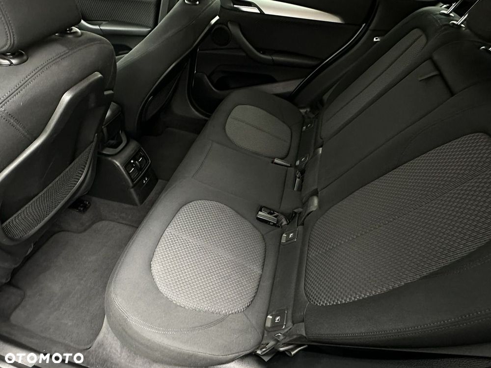 BMW X1 xDrive25e Advantage - 17