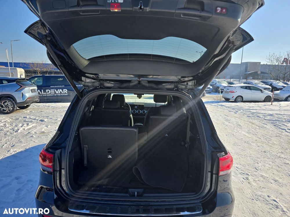 Mercedes-Benz GLB - 28