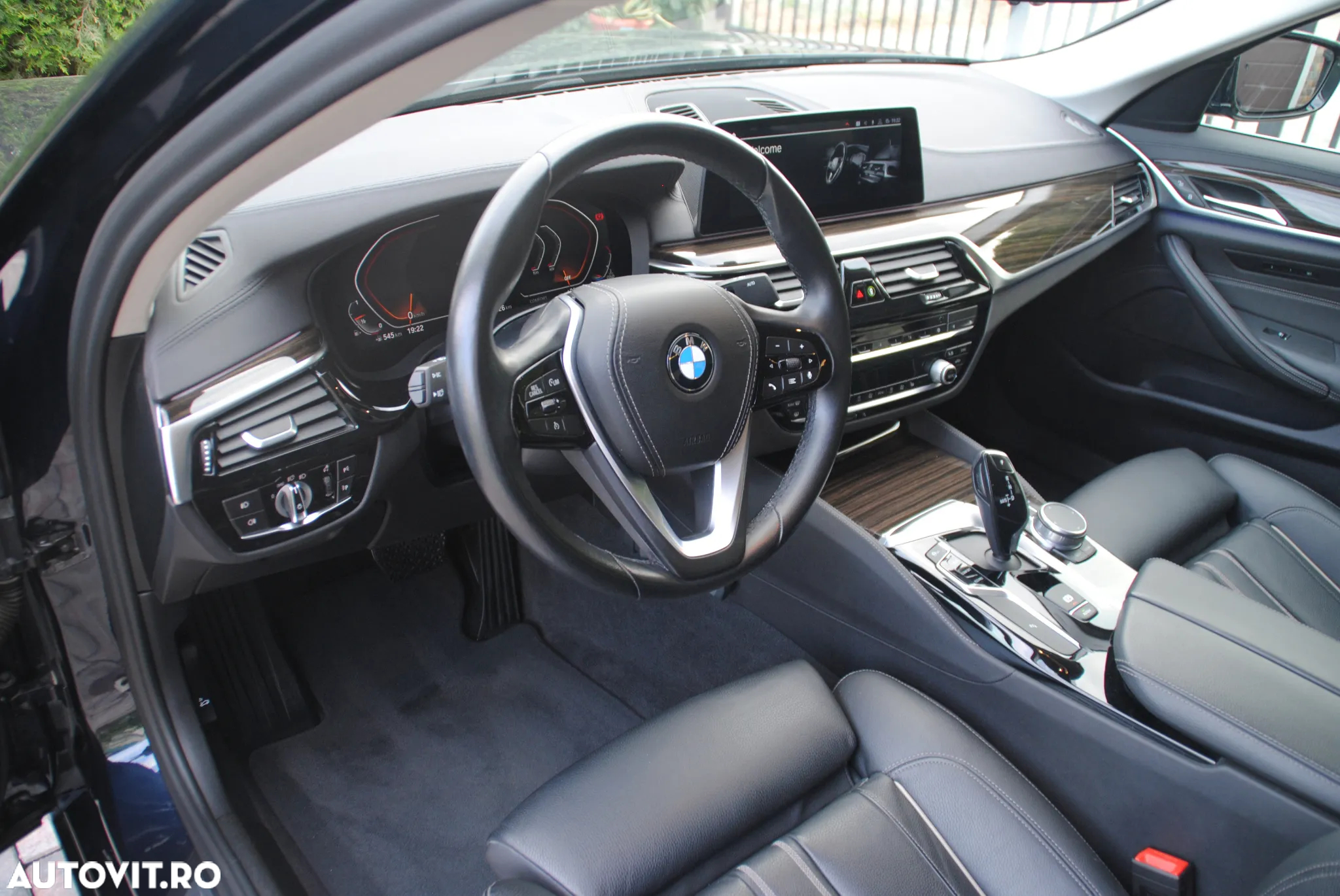 BMW Seria 5 520i AT - 13