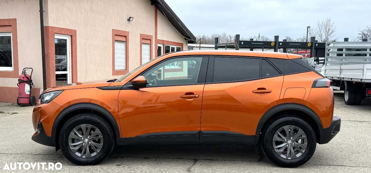 Peugeot 2008 PureTech 130 EAT8 Allure - 4