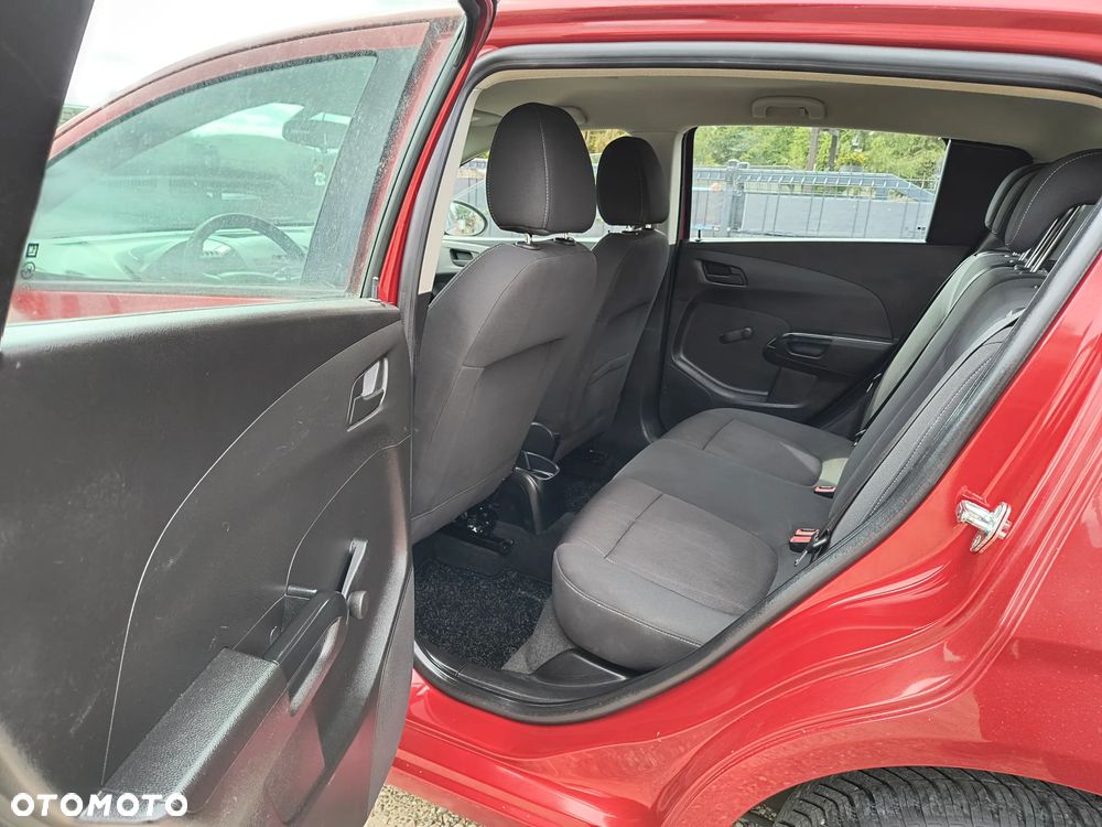 Chevrolet Aveo 1.2 LT - 12