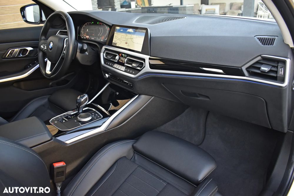 BMW Seria 3 330i Aut. Edition Luxury Line Purity - 12
