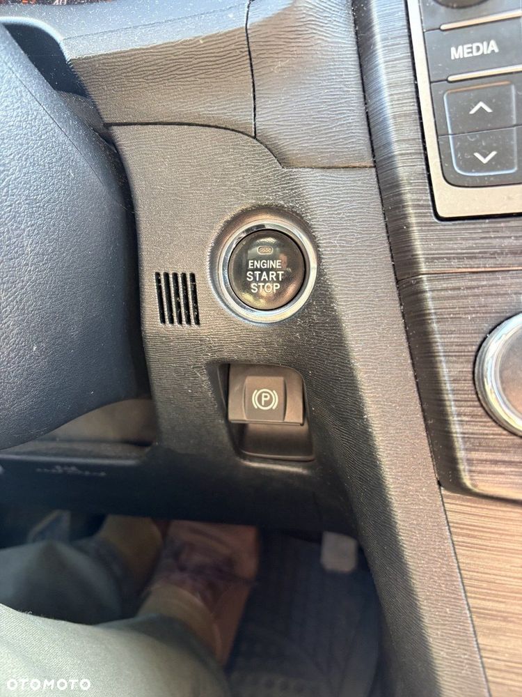 Toyota Avensis - 18