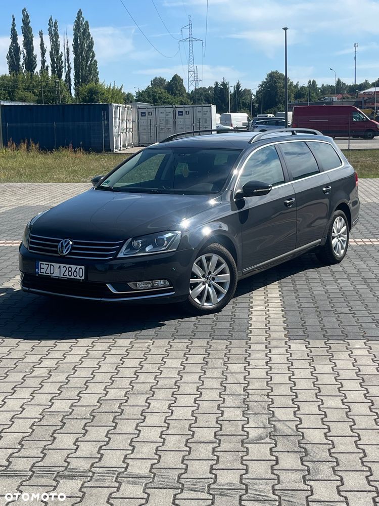 Volkswagen Passat 2.0 TDI DPF Trendline DSG - 11