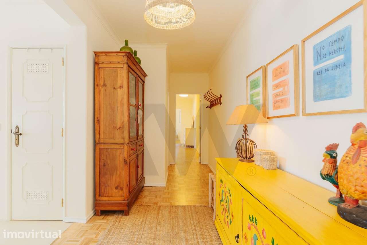 Apartamento Linda-a-Velha, localização Premium em zona tranquila. Exce - Grande imagem: 3/47