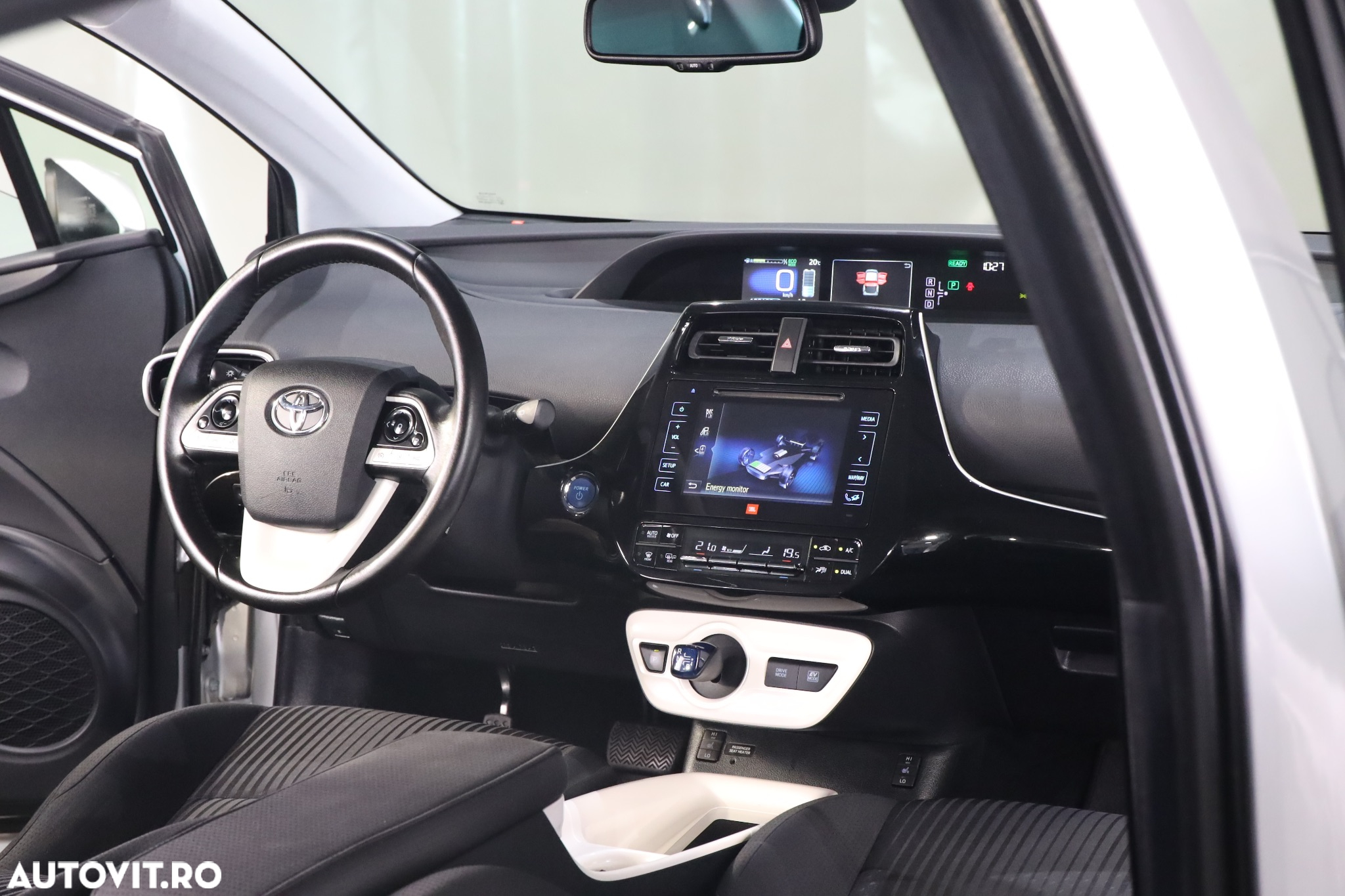 Toyota Prius 1.8 Dual VVT-i Sol - 17