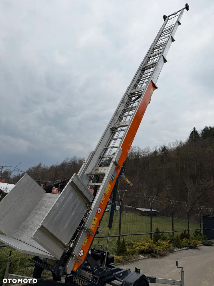 Paus Easy 18 WH-M Drabina Winda Dekarska mobilna aluminiowa TRANSPORTER DEKARSKO-BUDOWLANY w pełni Hydrauliczny 18 metrów. Obrotowy do okoła. 2018rok. Jak Nówka z salonu. praktycznie zerowy przebieg! Serwisy w Dekra do Końca. Sprowadzona z Komuny Norweskiej. Wielka Okazja. Sterowanie Hydrauliczne. Nowy model wózek jeździ od dołu dodatkowe ramię. Pojazd przyczepa lekka - 8