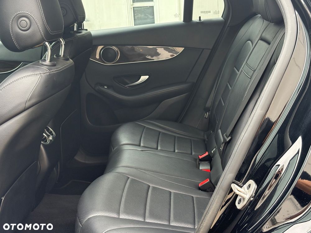 Mercedes-Benz GLC 300 4Matic 9G-TRONIC - 18