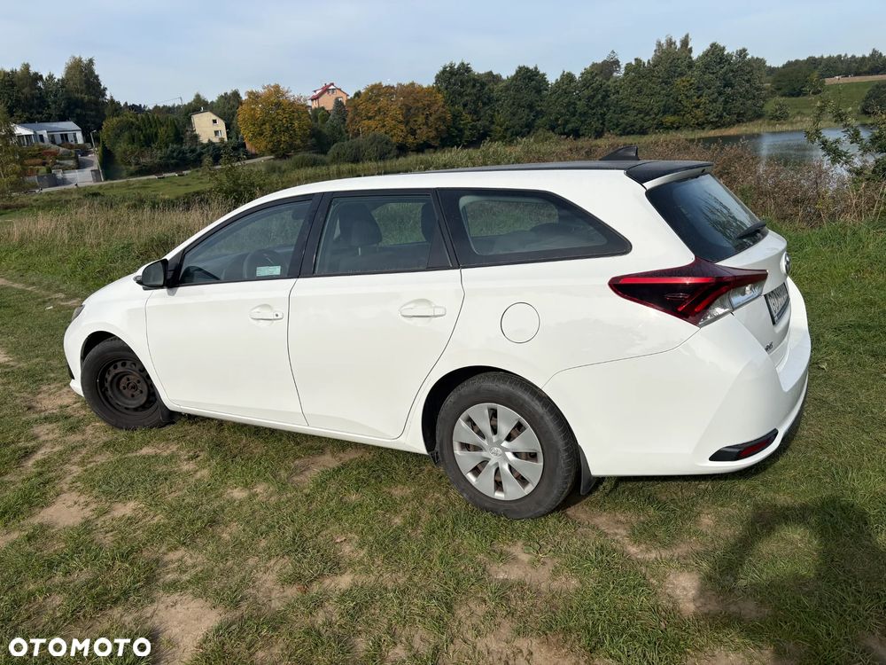 Toyota Auris - 3