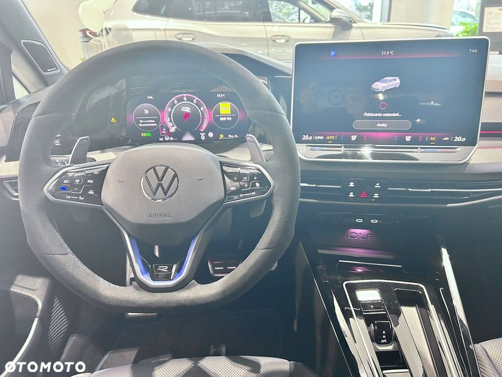 Volkswagen Golf - 23