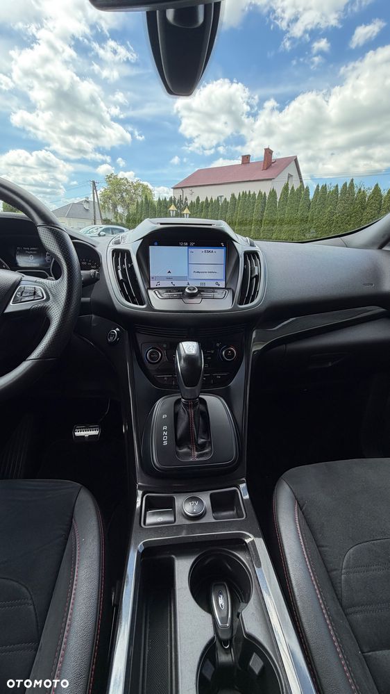 Ford Kuga 2.0 TDCi 2x4 ST-Line - 26