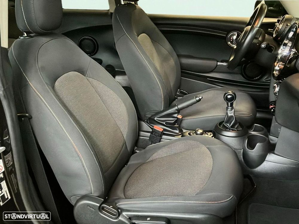 MINI 3 Portas One - 15