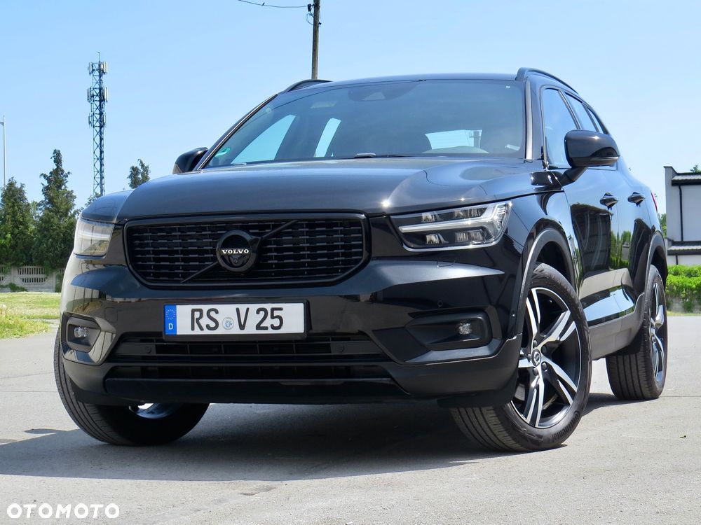 Volvo XC 40 B4 B DKG Ultra Dark - 2