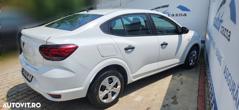 Dacia Logan TCe 90 Essential - 4